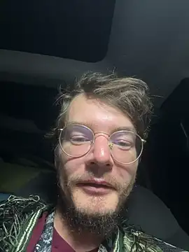 Snapshot of Hungboxer69 chatting on October 11, 6:45 am Hungboxer69 online show from October 11, 6:45 am