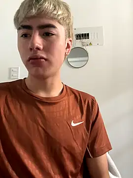 AlexanderCollman online show from December 3, 5:44 pm