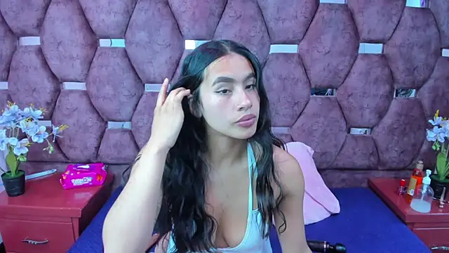 Snapshot of Miaa_Davis_ chatting on November 8, 3:18 am Miaa Davis online show from November 8, 3:18 am