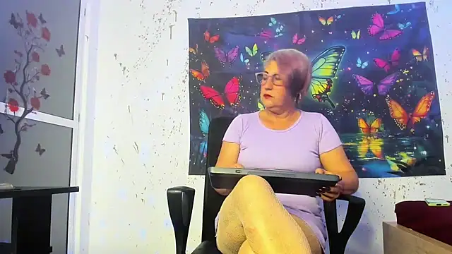 JaddeWalker online show from April 23, 11:31 am