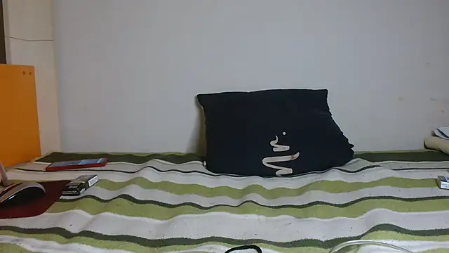 Snapshot of yellowchick chatting on June 27, 8:47 pm yellowchick online show from June 27, 8:47 pm
