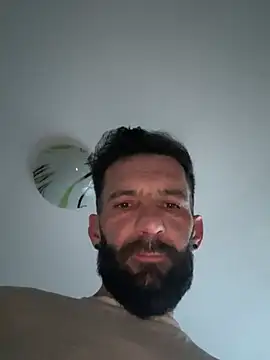 Snapshot of Michel_huge chatting on January 11, 6:07 am Michel huge online show from January 11, 6:07 am