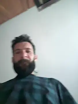 Snapshot of Michel_huge chatting on February 1, 6:01 am Michel huge online show from February 1, 6:01 am