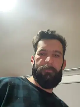 Snapshot of Michel_huge chatting on February 3, 5:49 am Michel huge online show from February 3, 5:49 am