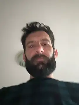 Snapshot of Michel_huge chatting on February 5, 7:02 am Michel huge online show from February 5, 7:02 am