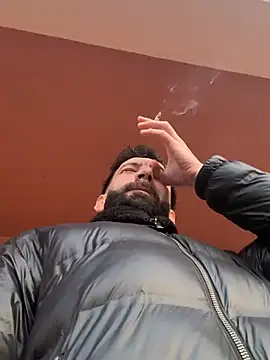 Snapshot of Michel_huge chatting on February 12, 5:46 am Michel huge online show from February 12, 5:46 am