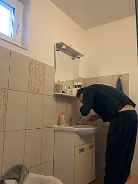 Snapshot of Michel_huge chatting on February 15, 7:51 am Michel huge online show from February 15, 7:51 am