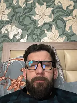 Snapshot of Michel_huge chatting on February 21, 7:09 am Michel huge online show from February 21, 7:09 am