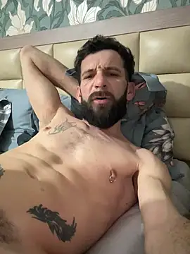 Snapshot of Michel_huge chatting on February 21, 7:15 pm Michel huge online show from February 21, 7:15 pm