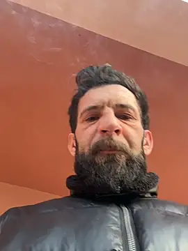 Snapshot of Michel_huge chatting on March 3, 5:24 am Michel huge online show from March 3, 5:24 am