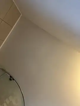 Snapshot of Michel_huge chatting on March 5, 5:58 am Michel huge online show from March 5, 5:58 am