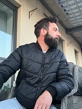 Michel huge online show from April 22, 5:10 am