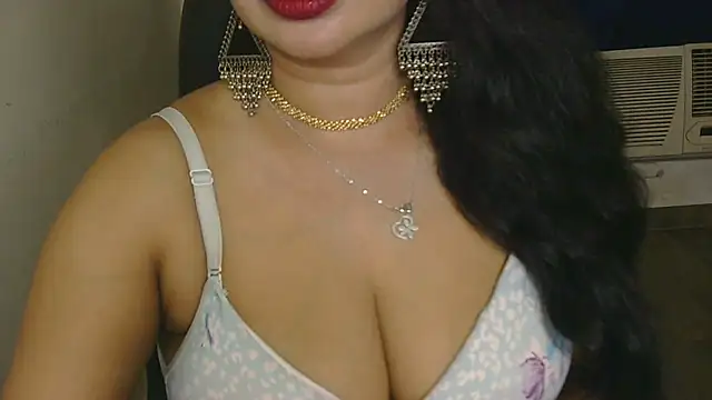 QUEEN SAKHI- online show from September 19, 9:37 pm