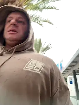 backdoorgalore4you online show from December 14, 9:58 am