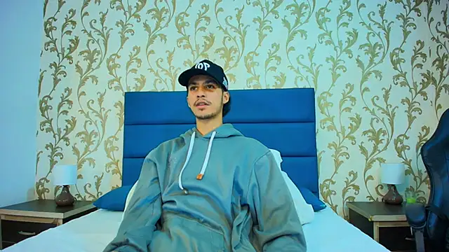 Marcus Jeron online show from November 2, 3:09 am