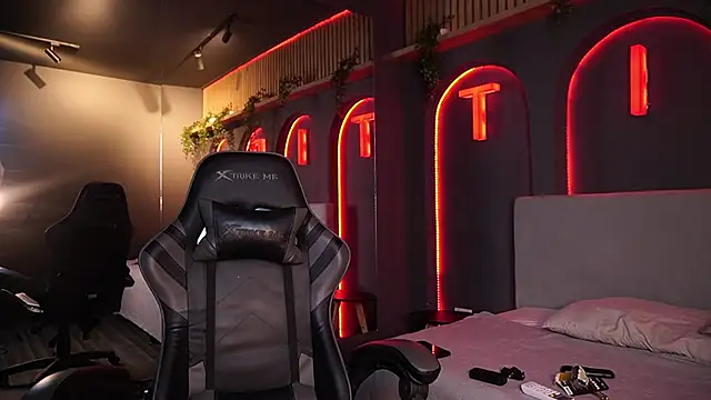 Thiago Valente online show from April 20, 1:14 pm