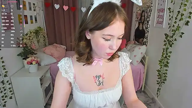 LanaRoselle online show from February 13, 9:22 pm