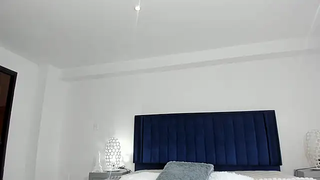 RedAngel1- online show from November 28, 5:15 pm