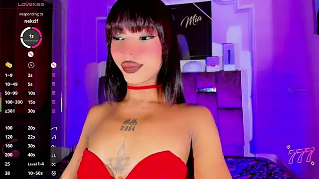 Snapshot of LADY-HOT-SEXY- chatting on June 5, 8:36 pm LADY-HOT-SEXY- online show from June 5, 8:36 pm