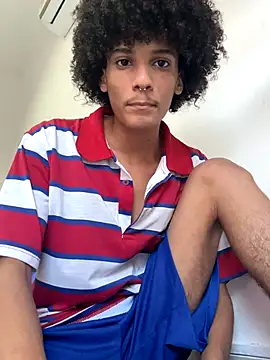 Max Rain online show from October 22, 7:35 pm