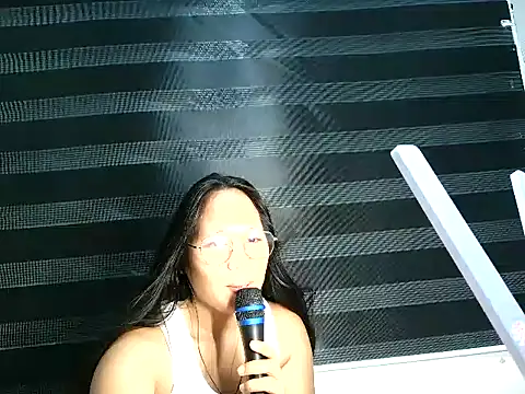 SpankyMyAss69 online show from April 21, 4:34 pm