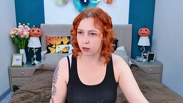 Evie Bennet online show from October 27, 10:30 am