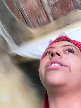 Chloe Leaozinho online show from January 16, 4:55 pm