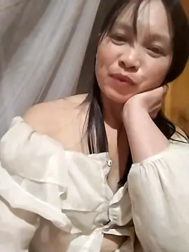 Tiyir597 online show from October 4, 3:43 pm