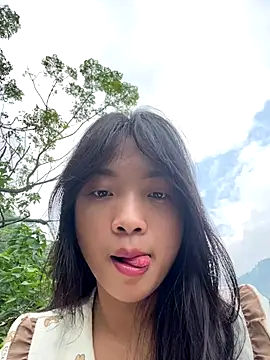 Phayphay77 online show from October 2, 3:02 am