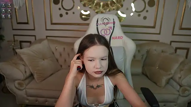 Snapshot of Claire_Dreams chatting on September 11, 6:57 am Claire Dreams online show from September 11, 6:57 am