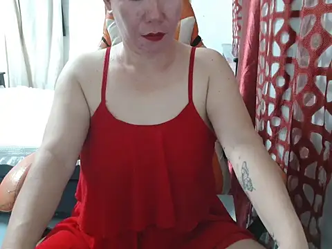 Snapshot of VerySexyCeline chatting on October 14, 12:28 pm VerySexyCeline online show from October 14, 12:28 pm