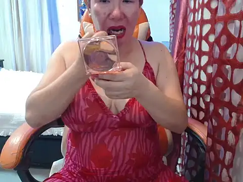 Snapshot of VerySexyCeline chatting on October 16, 9:10 am VerySexyCeline online show from October 16, 9:10 am