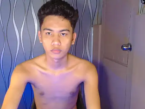Snapshot of Demure_Asian143 chatting on September 14, 9:41 am Demure Asian143 online show from September 14, 9:41 am
