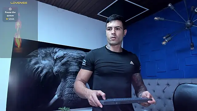 andres-clark92 online show from February 27, 4:18 pm