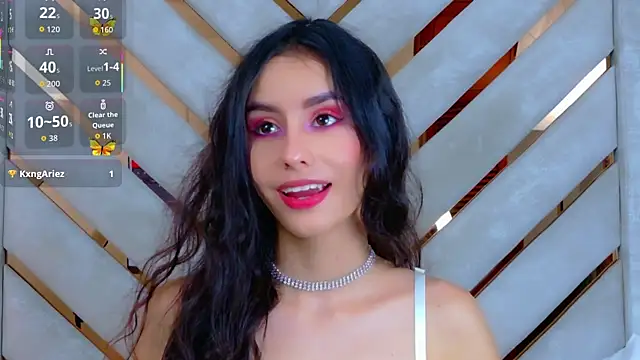 Sarah-Grace online show from November 10, 3:05 am