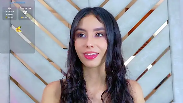 Sarah-Grace online show from January 14, 1:11 am