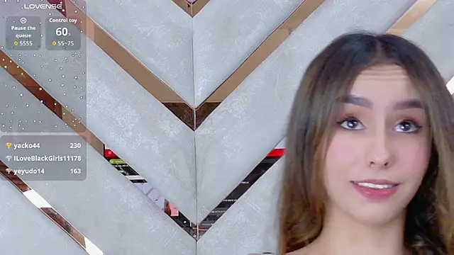 Sarah-Grace online show from June 15, 3:53 am