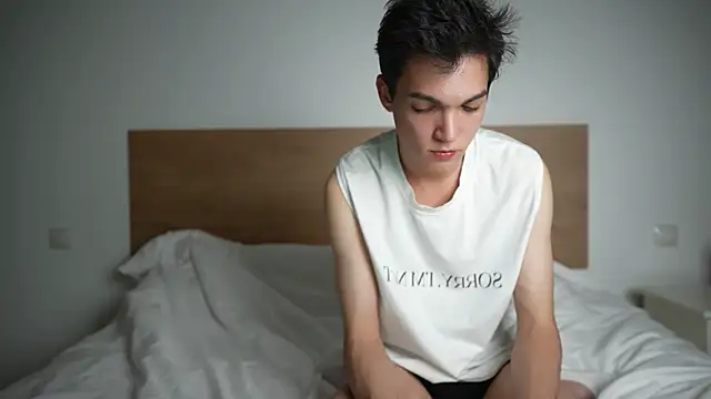 Snapshot of MattyandAiden chatting on May 14, 8:04 pm MattyandAiden online show from May 14, 8:04 pm
