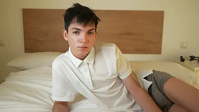 Snapshot of MattyandAiden chatting on June 2, 7:05 pm MattyandAiden online show from June 2, 7:05 pm