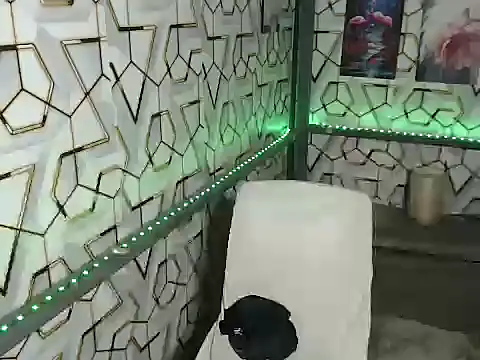 darryl hugecok online show from September 14, 12:10 am