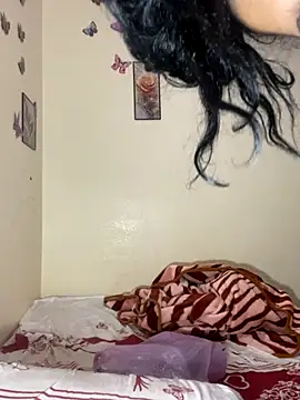 Snapshot of Nottella chatting on November 14, 4:38 pm Nottella online show from November 14, 4:38 pm