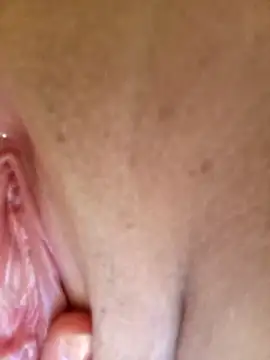 Snapshot of Sandiq99six chatting on October 25, 5:04 am Sandiq99six online show from October 25, 5:04 am