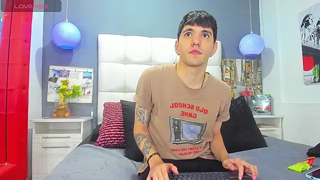 Matteo12  online show from October 27, 2:59 am