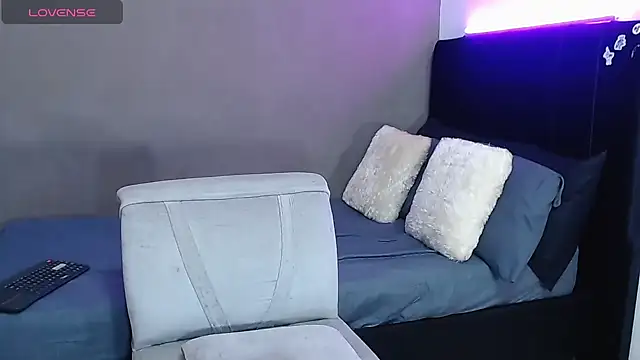 Matteo12  online show from April 22, 3:42 am