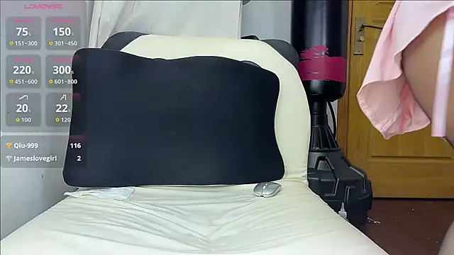 Snapshot of Stella-999 chatting on October 18, 6:41 pm Stella-999 online show from October 18, 6:41 pm