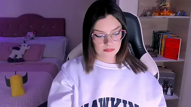 OphelianaRose33 online show from January 6, 10:23 pm