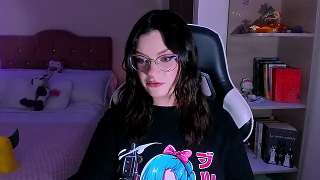 OphelianaRose33 online show from February 23, 10:18 pm