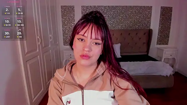 Snapshot of Jolie_price chatting on November 11, 2:22 am Jolie price online show from November 11, 2:22 am