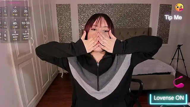 Snapshot of Jolie_price chatting on November 29, 2:47 am Jolie price online show from November 29, 2:47 am