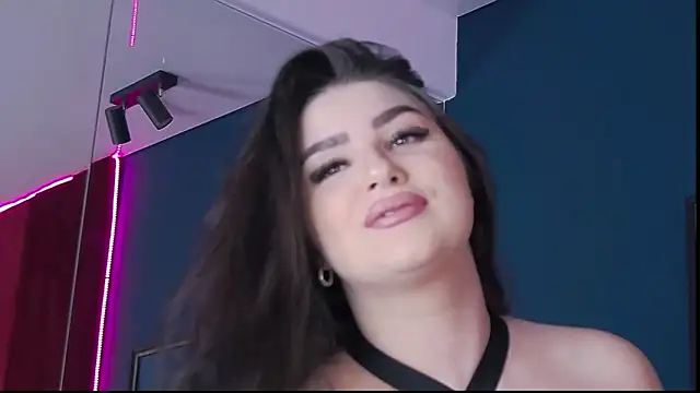 AdelynnReeds online show from April 4, 5:06 am